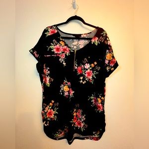 Maternity floral shirt with zip front size 2X